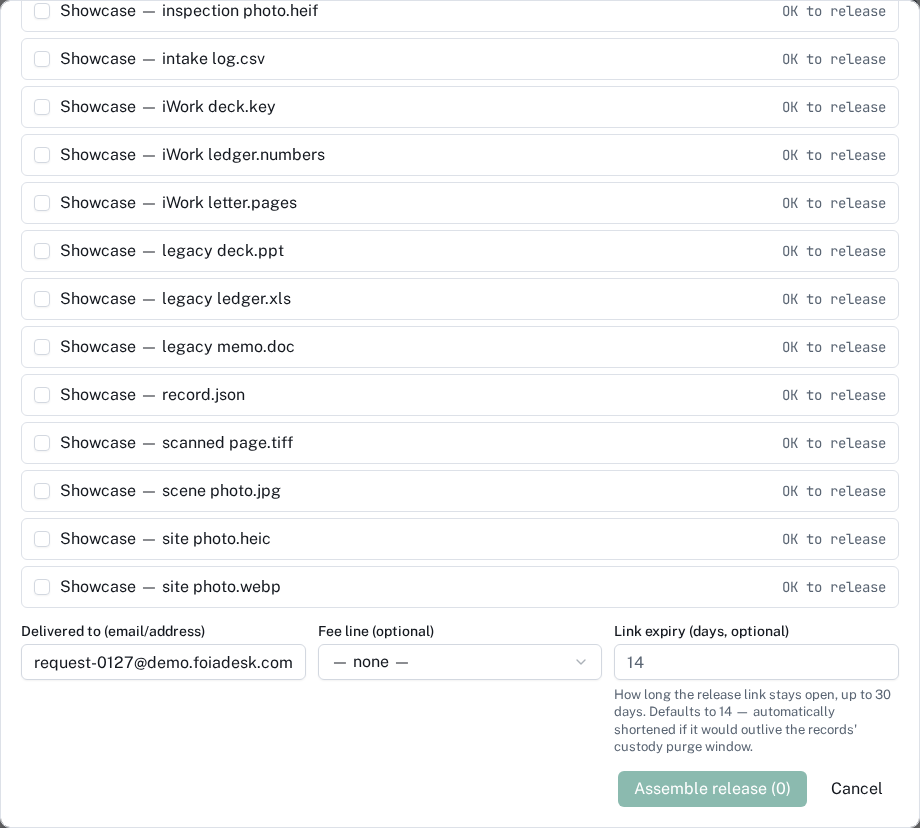 The Assemble form's Link expiry (days) field, next to Delivered to and the fee line — placeholder shows the 14-day default, with the 30-day ceiling and custody-purge shortening explained underneath.